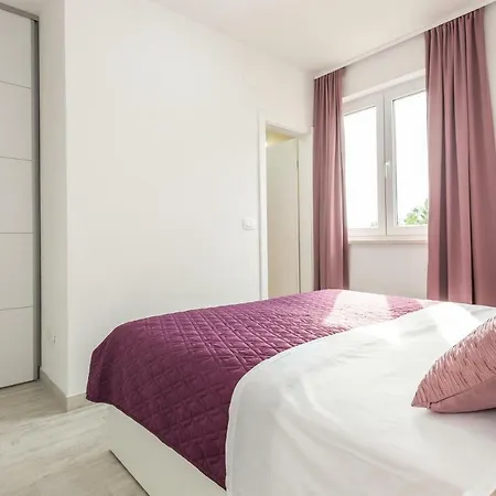 Jure Sea View * Makarska