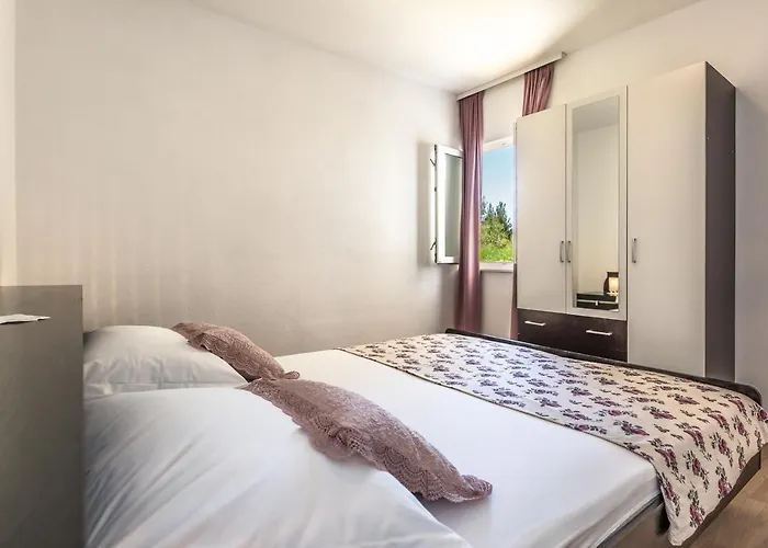 Jure Apartment Makarska