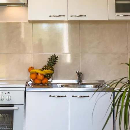 Jure Sea View Apartment