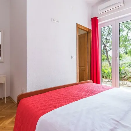 Apartment Jure Makarska