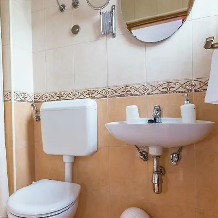 Jure Apartment