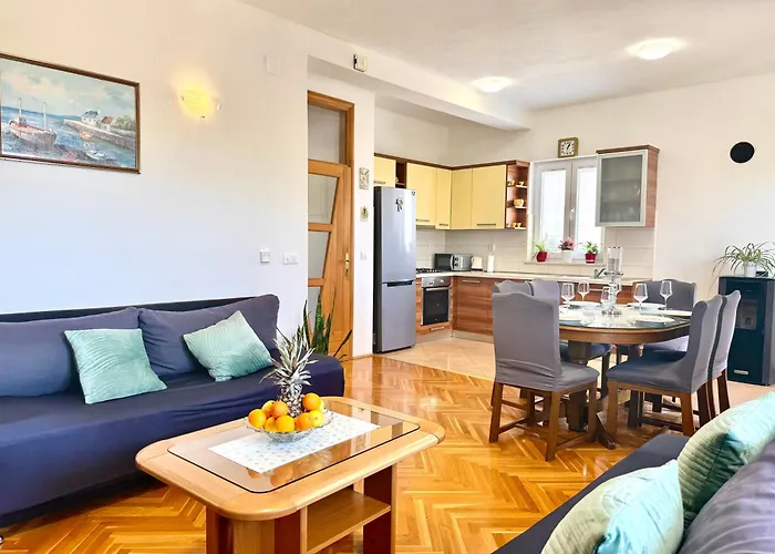 Apartment Jure Makarska