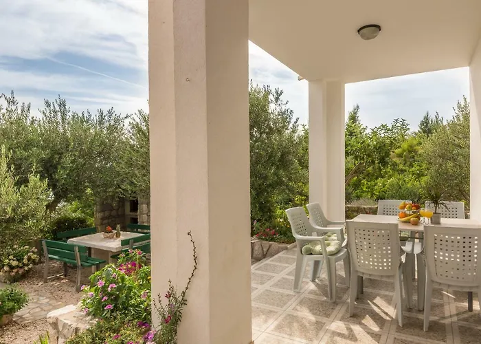 Jure Apartment Makarska